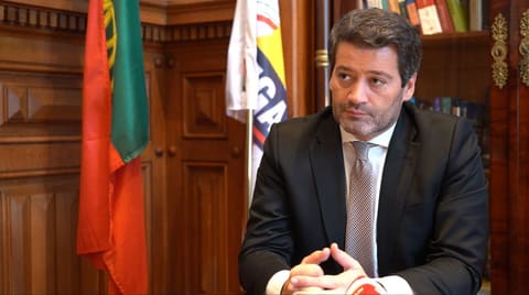 “Quero trazer de volta os nossos emigrantes”