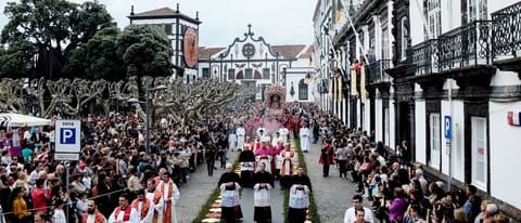 Açores: Festas do Santo Cristo dos Milagres com missa em inglês