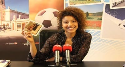 Arte circense, dança e música: as paixões de Cheila Simone