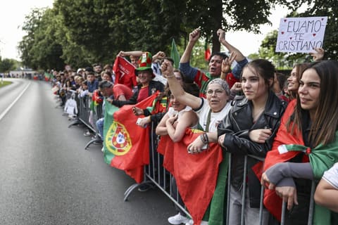 Seleção Nacional recebida em festa na Alemanha