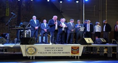 Gala do Rotary Club de Crecy-en-Brie para iniciativas solidárias