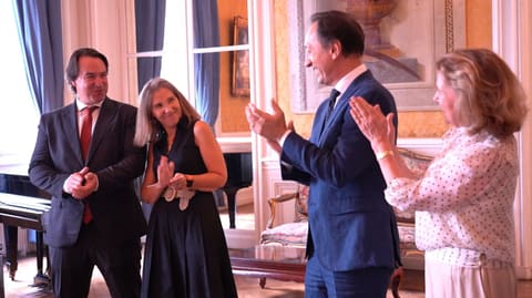 Mónica Lisboa: A primeira mulher nomeada Cônsul-Geral em Paris