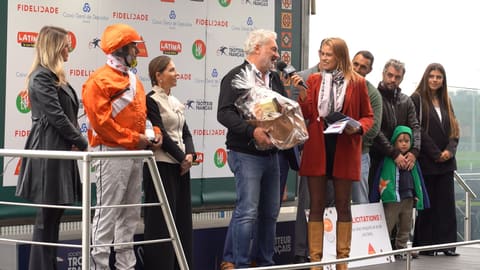 Jornada de Portugal no Hipódromo de Paris-Vincennes