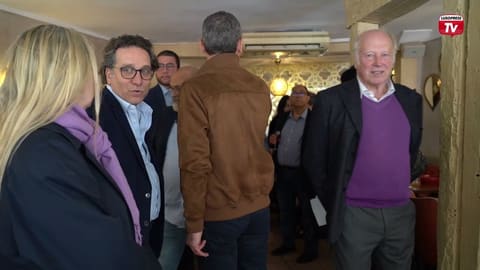 Empresários reúnem-se no Senado em Paris