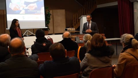 Consulado de Paris aproxima com sessão de esclarecimentos
