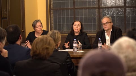 Portugueses em França: a história de uma imigração invisível?