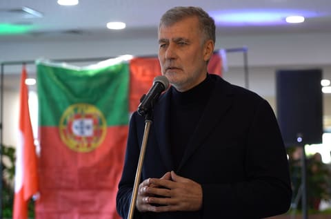 Gouveia e Melo junto da comunidade portuguesa em Paris