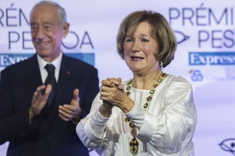 Marcelo condecora Lídia Jorge e elogia-a também por afirmar "lugar do escritor enquanto cidadão" 