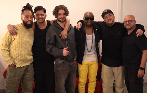 Noite solidária enche teatro em Paris por Leiria