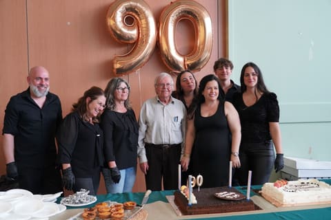 Uma vida dedicada aos outros: padre Martim celebra 90 anos
