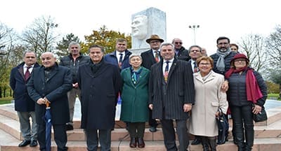 Secretária de Estado das Comunidades Portuguesas visitou Monumento Português de Champigny