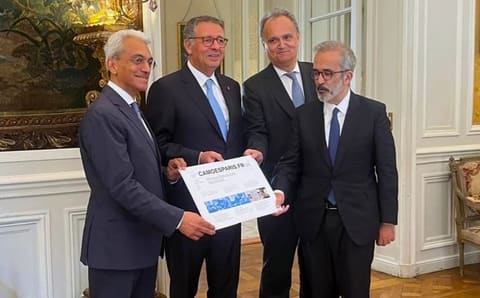Camões Paris lança novo portal digital