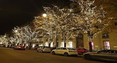 Embalada pelo espírito Natalício, a Lusopress foi conhecer o brilho da cidade luz: Paris