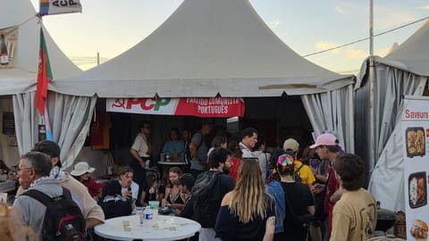 Portugueses na Fête de L’Humanité em França