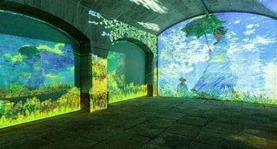 Furnas da Alfândega do Porto recriam cenário imersivo com Monet e Klimt