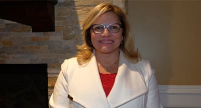Em Taunton, Odete Costa conjuga o sucesso na construção e imobiliário com o restaurante The Pearl