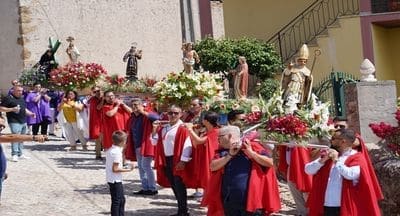 Festas em Pinela em honra de Nossa Senhora do Rosário