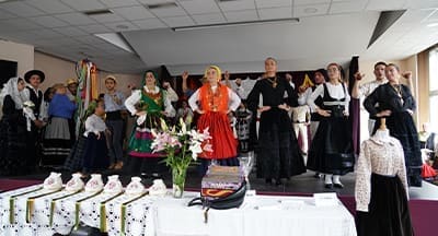 Com muitos jovens, grupo Aldeias do Minho de Malakoff mantém vivas as tradições portuguesas
