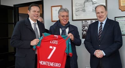 "Sentir Portugal nas comunidades": Luís Montenegro passou pela comunidade portuguesa de Paris