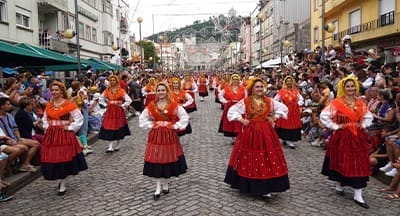 Mais de 900 mulheres bateram novo recorde no Desfile da Mordomia, em Viana do Castelo