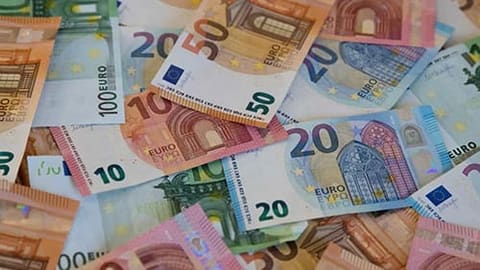 Remessas dos emigrantes caem 0,1% em julho para 369,8 milhões de euros