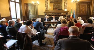 Santa Casa da Misericórdia de Paris sensibiliza o público para a luta contra a solidão