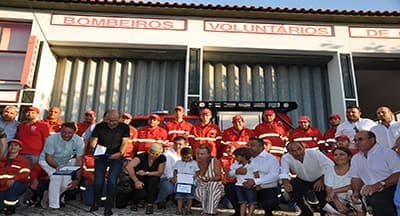 Bombeiros de Espite ganham veículo novo com apoio do Rotary Club Crecy-en-Brie