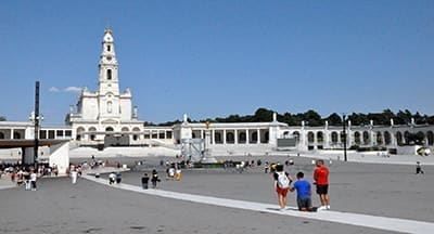 Santuário de Fátima é ponto de paragem obrigatório para os emigrantes