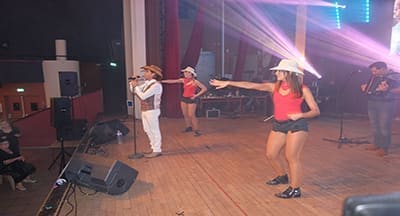 Zé Amaro e Elena Correia animam noite de música portuguesa em Le Grand Quevilly