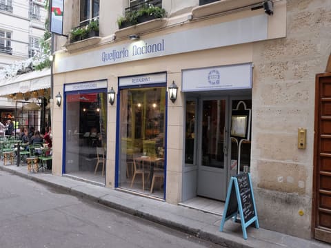 Restaurante Queijaria Nacional leva a cozinha portuguesa à conquista de St-Germain des Prés em Paris