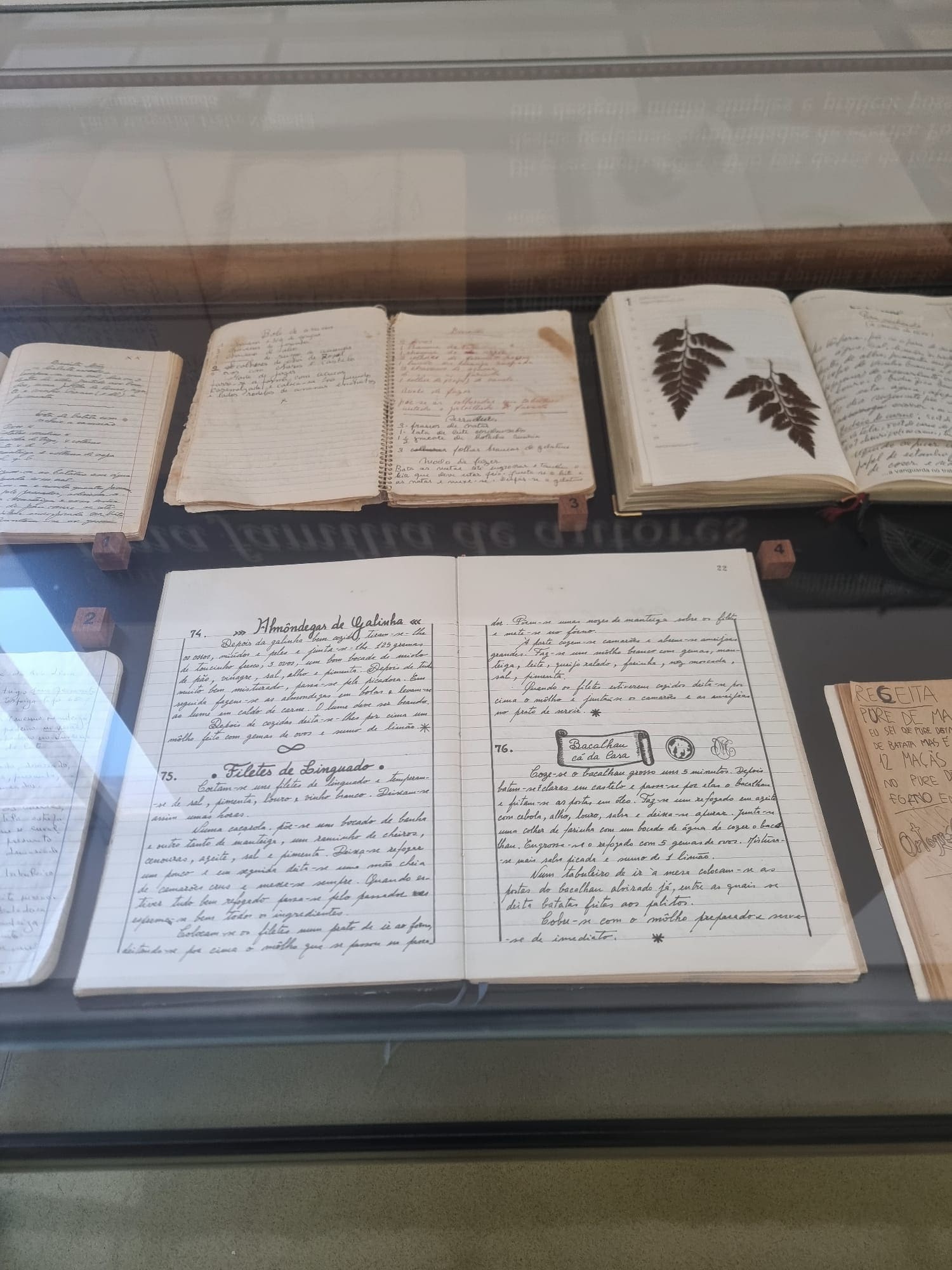 Uma das mais de 50 receitas da exposição - Cadernos de Receitas de Família: Grandes Obras da Literatura Culinária»