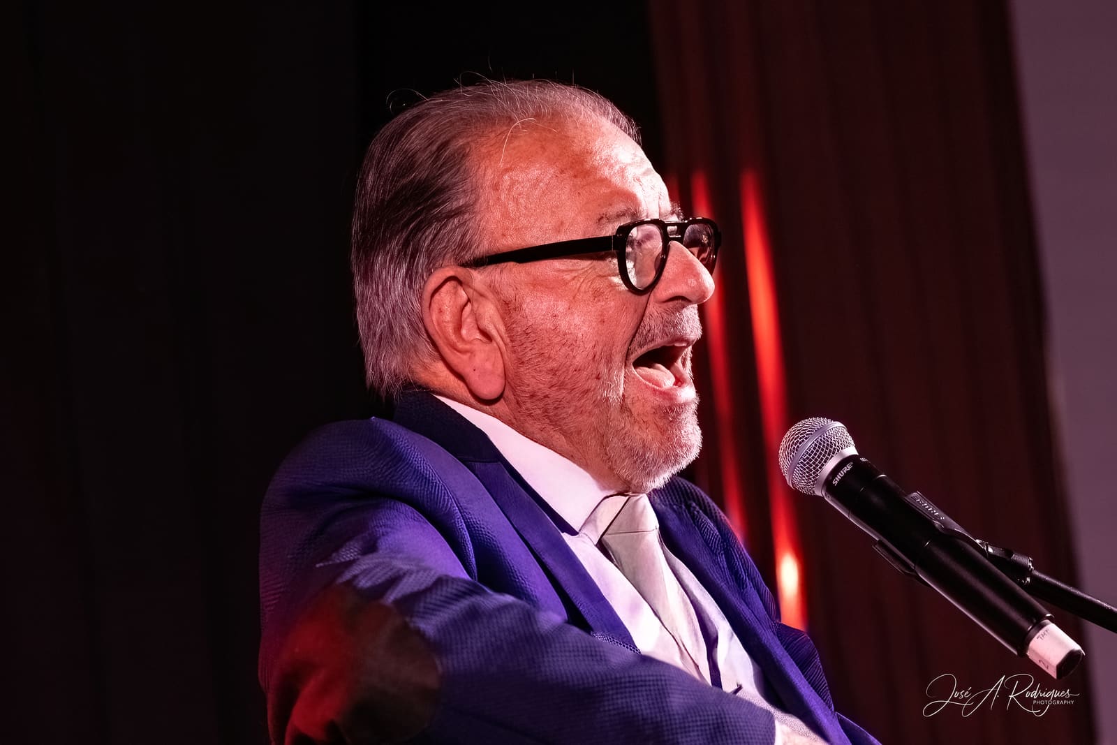 A voz afinada de Carlos Alberto Moniz