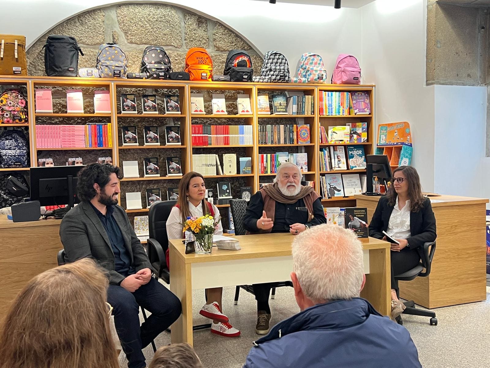 Minhotos Marotos lançam livro "Desgarradas, Concertinas e Tradições", uma homenagem à cultura popular portuguesa
