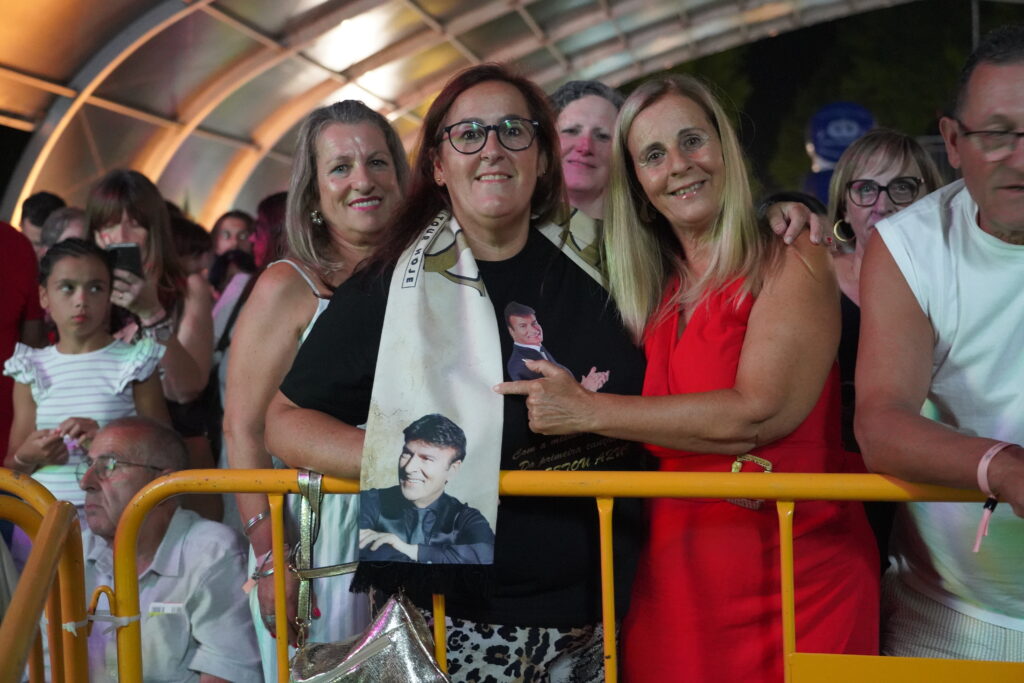 Tony Carreira deu concerto solidário em Góis para ajudar Associação Sara Carreira