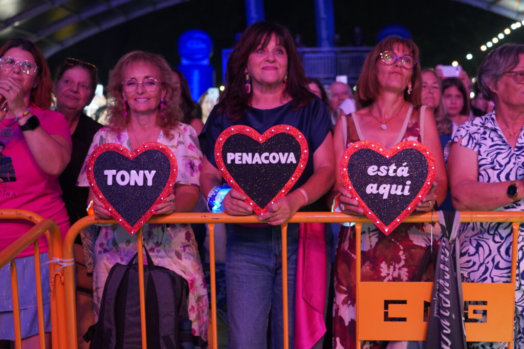 Tony Carreira deu concerto solidário em Góis para ajudar Associação Sara Carreira