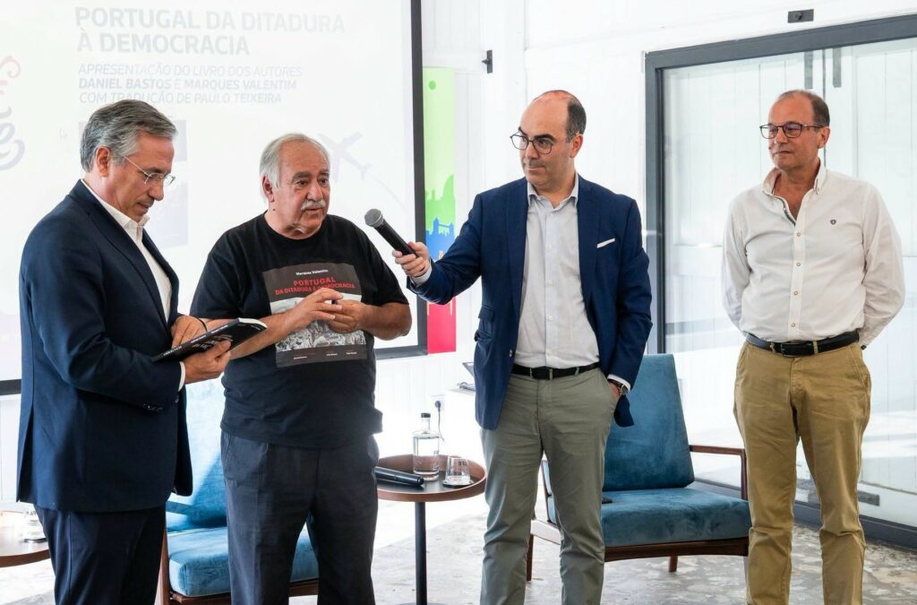 O Livro "Portugal: da Ditadura à Democracia" do historiador Daniel Bastos foi apresentado na Festa do Emigrante, em Fafe.